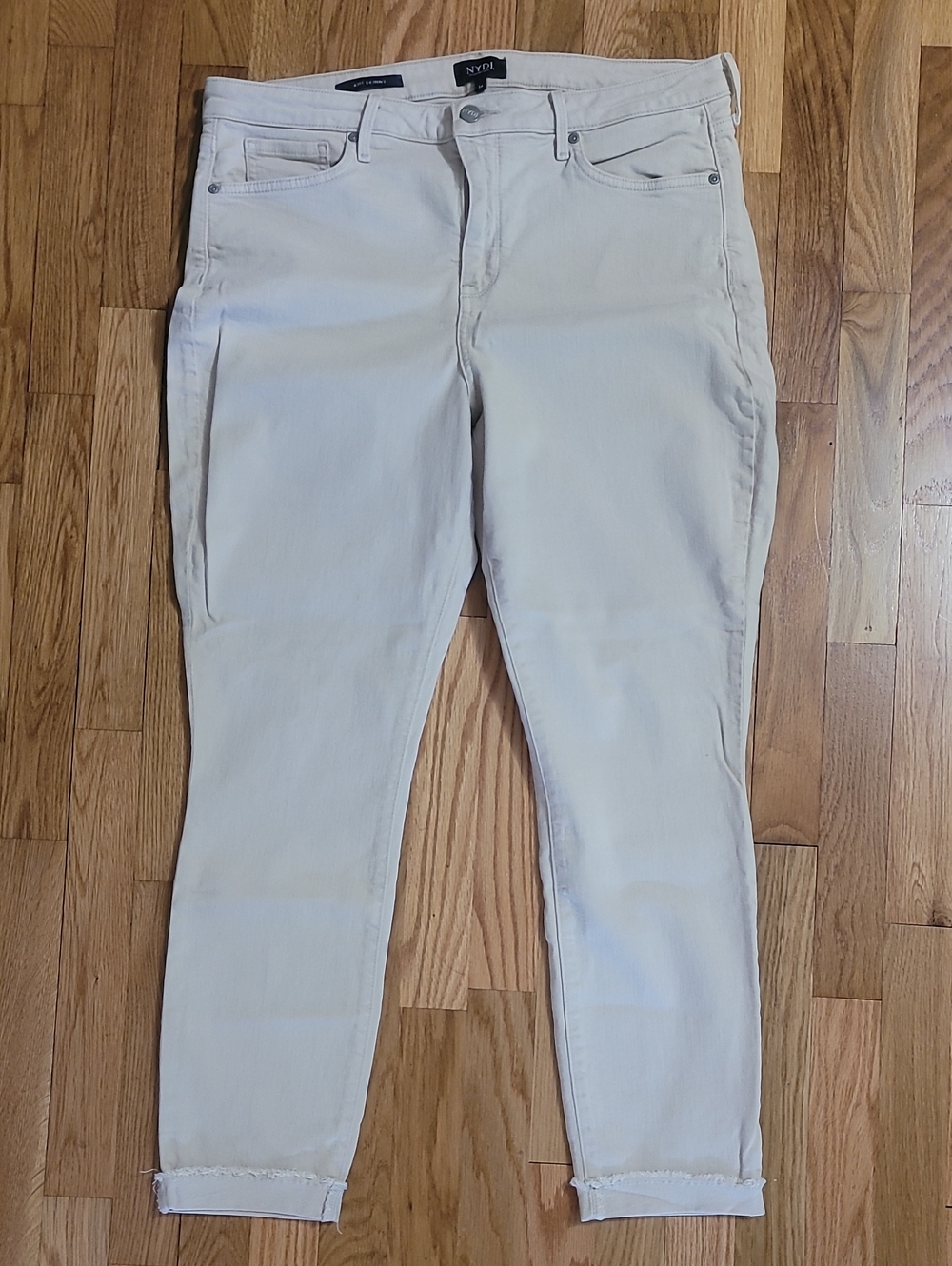 NYDJ Cream AMI Skinny Jeans w/cuffed, frayed hem